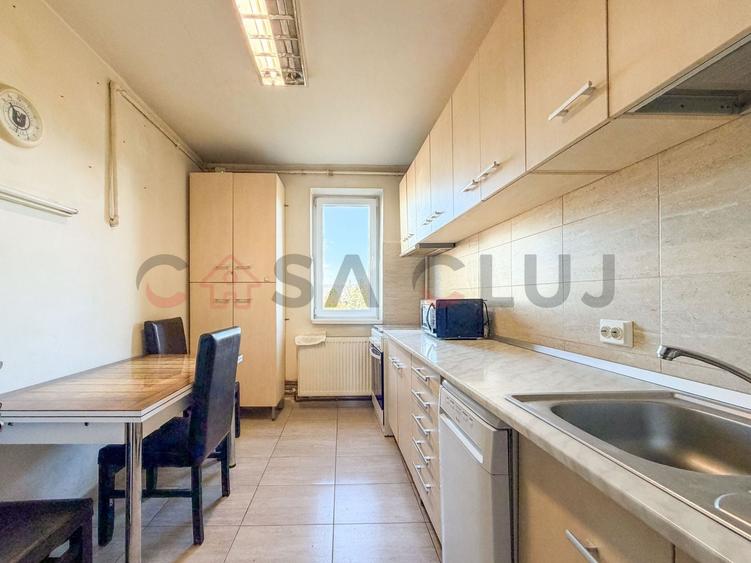 Apartament cu 3 camere decomandat, mobilat în Gheorgheni