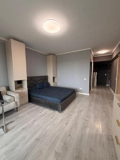 Garsonieră decomandată, mobilată în Sisești