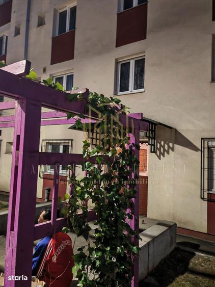 Brancoveanu Parcul Copiilor garsoniera cf 3 eta 2 pret29000 eur - 1