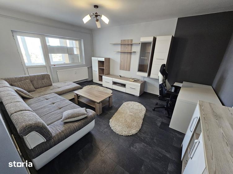 Apartament cu 3 camere decomandat, mobilat în Decebal