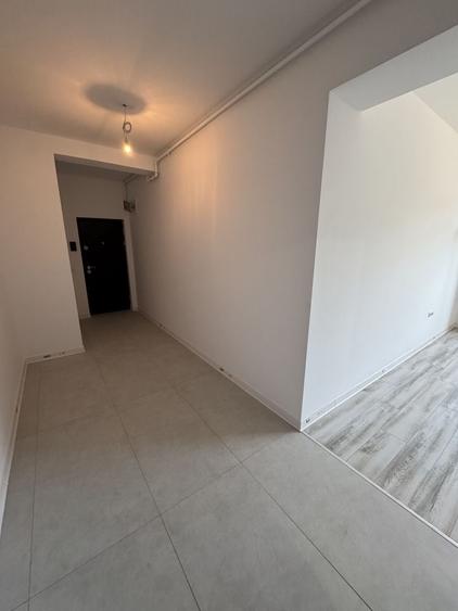 Apartament cu 3 camere decomandat în Kamsas