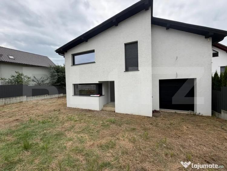 Vila de lux , 272 mp construiti , 800 mp teren , zona rezide - 4