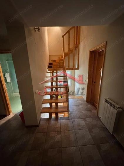 Casă cu Teren 2404 Mp în Cornu