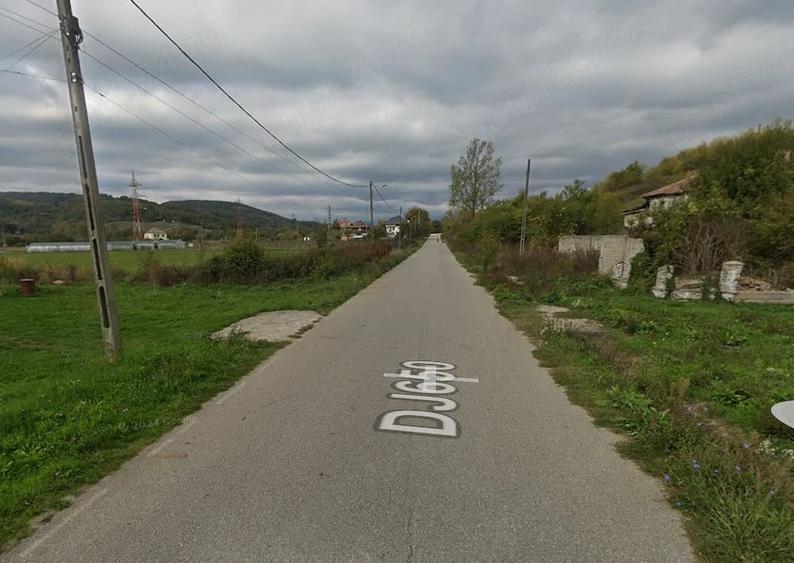 Teren de 2483 mp, în Bunești