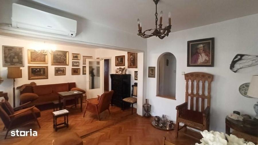 Apartament cu 4 camere decomandat în Lacul Tei