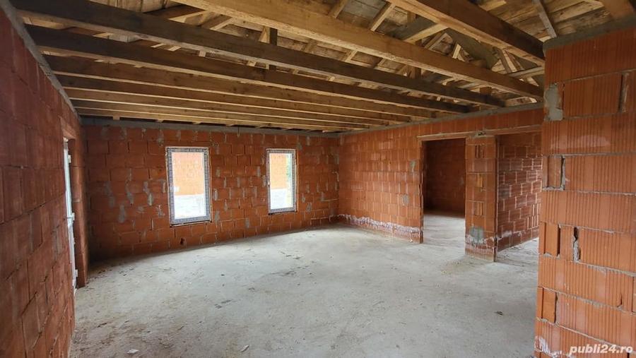 Casă cu 3 camere în Bicăcel