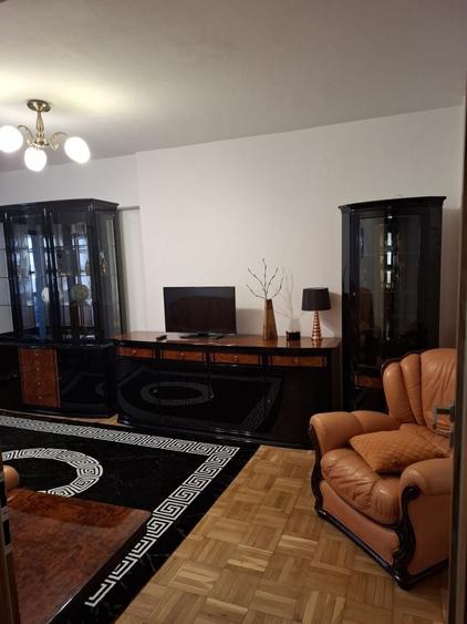 Apartament cu 3 camere decomandat în Ultracentral