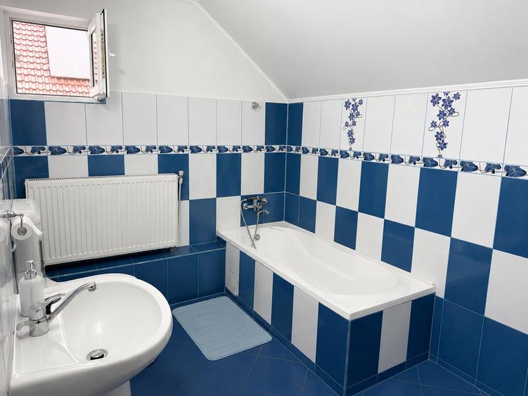 Casă individuală cu 5 camere cu Canalizare în Smeura