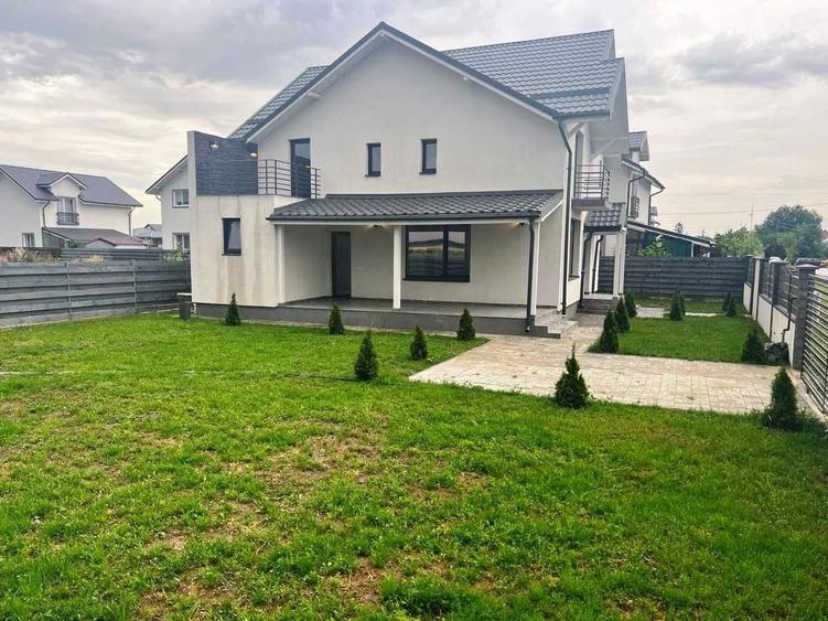 Casă individuală cu 5 camere cu Canalizare în Central
