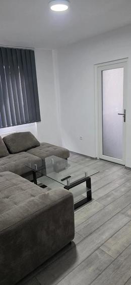 Apartament cu 2 camere semidecomandat în Rogerius