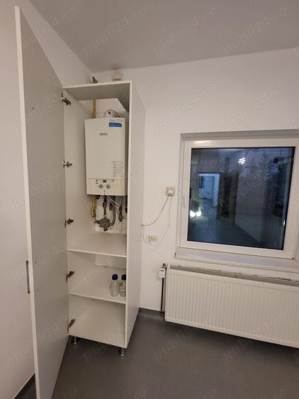 Spațiu comercial, de 20 mp, în Medicină