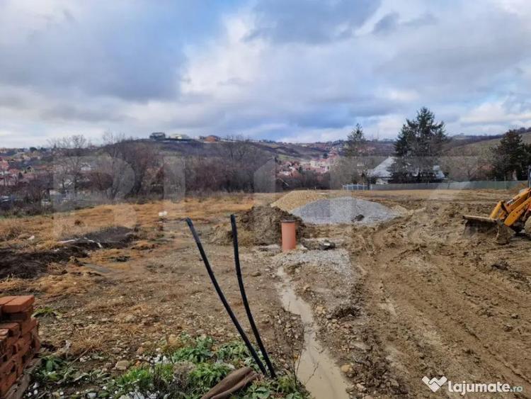 Teren de 866 mp, în Spitalul Județean