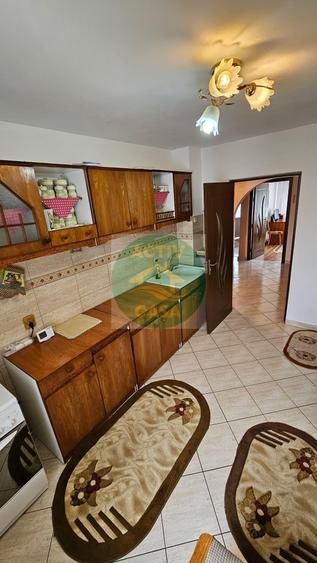 Apartament 3 camere, 2 balcoane - 1