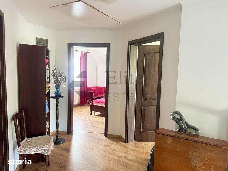 Casă cu 4 camere cu Teren 250 Mp în Tokai