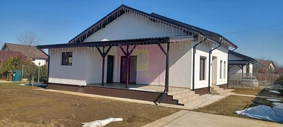 Casă cu 3 camere cu Teren 450 Mp în Săbăreni