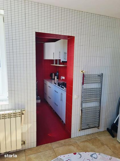 Apartament cu 4 camere decomandat în Ștrand
