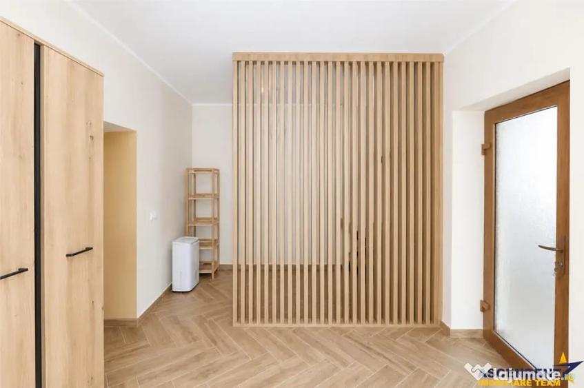 Apartament cu 3 camere nedecomandat în Est