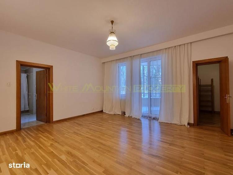 Apartament cu 4 camere în Băneasa