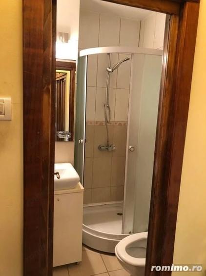 Apartament cu 2 camere decomandat în Victoriei