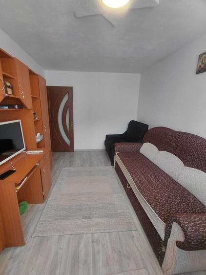 Apartament cu 2 camere decomandat în ISR