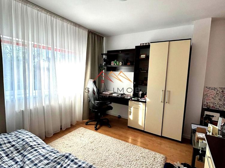 Casă individuală cu 4 camere cu Canalizare în Urleta