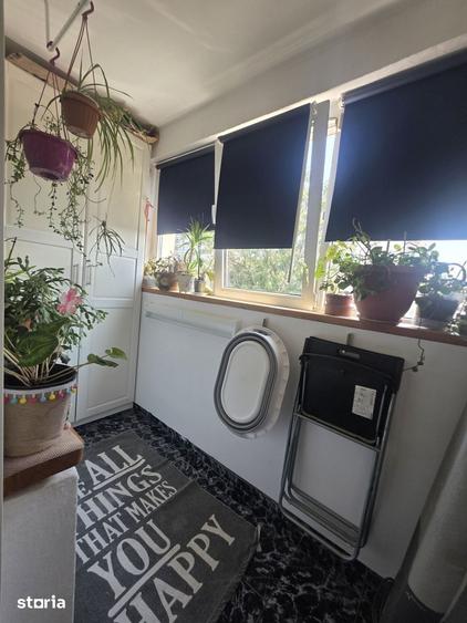 Apartament cu 3 camere decomandat în Titan