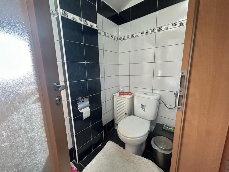 Apartament cu 2 camere semidecomandat în Dumbrăvița