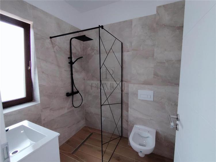 Duplex cu 4 camere cu Canalizare în Moșnița Nouă