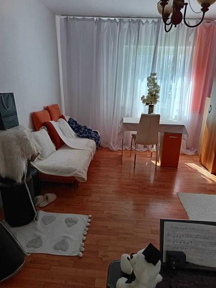 Apartament cu 4 camere decomandat în Unirii Centru