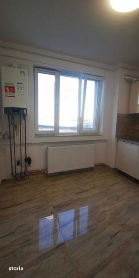 Apartament cu 3 camere decomandat în P-ța Unirii