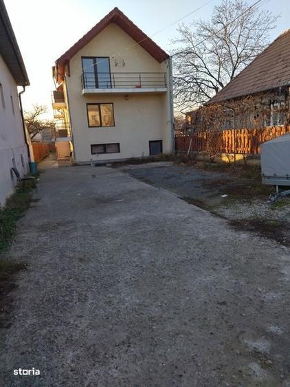 Casă cu 4 camere cu Teren 220 Mp în Someșeni