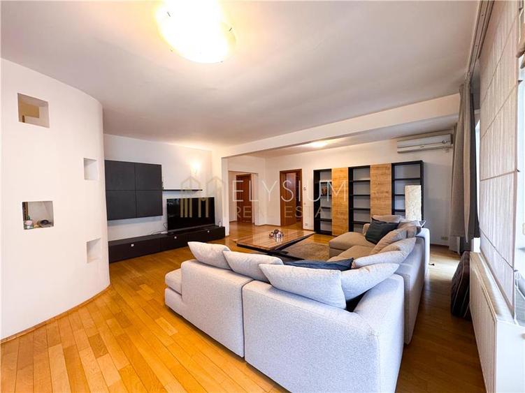 Apartament cu 4 camere semidecomandat, mobilat în Herăstrău