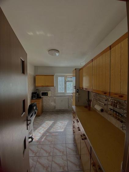 Apartament cu 3 camere decomandat în Militari