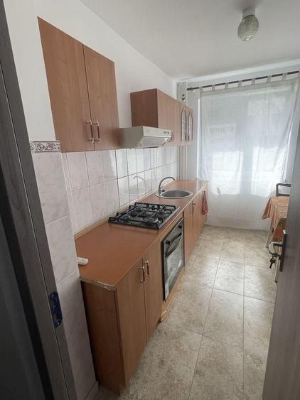 Apartament cu 2 camere decomandat în Păcii