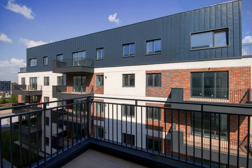 Apartament cu 4 camere decomandat în Pipera
