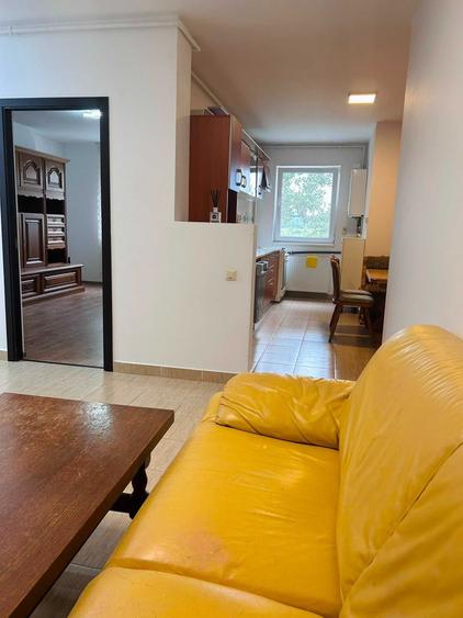 Apartament cu 2 camere decomandat în Florești