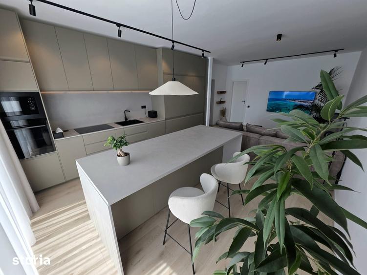 Apartament cu 3 camere, mobilat în Central