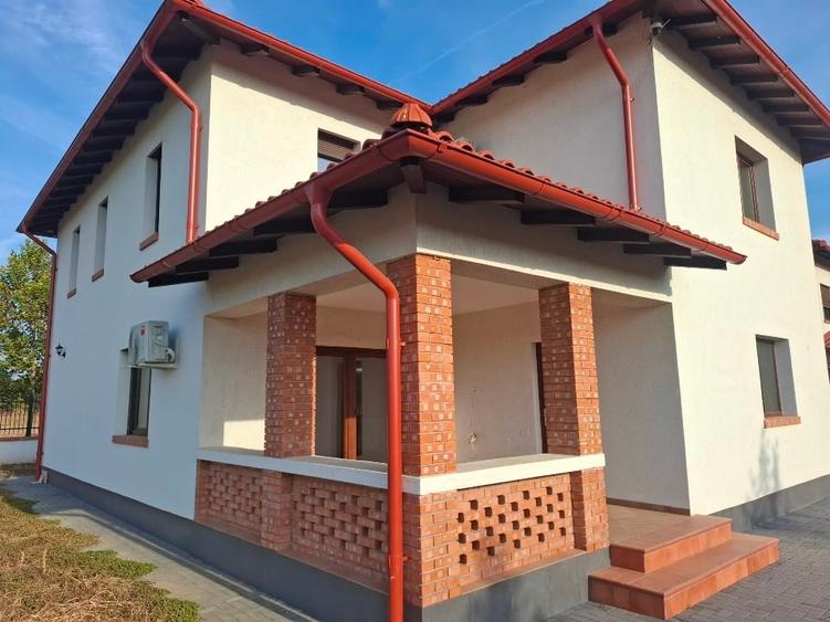 Casă individuală cu 5 camere cu Canalizare în Afumați