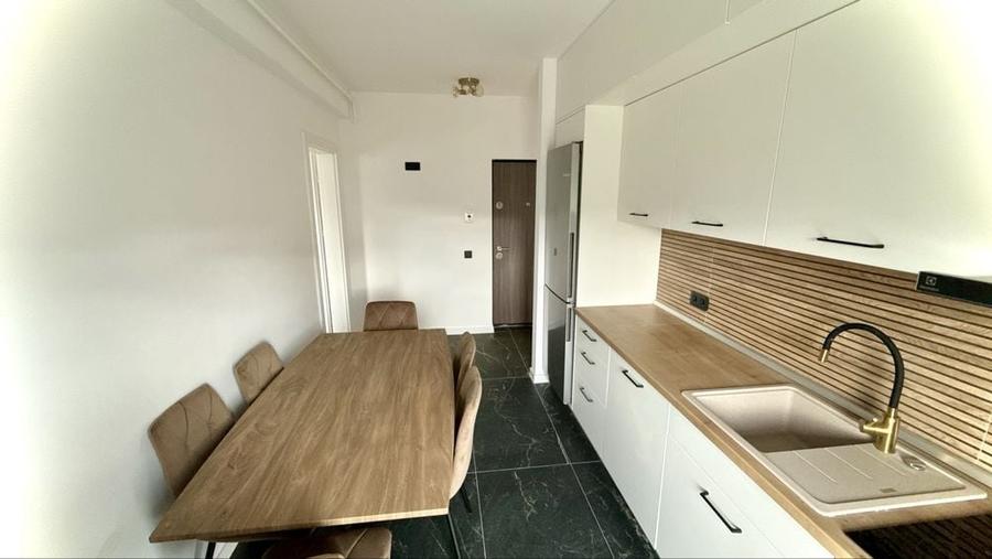 Apartament cu 2 camere decomandat în Exterior Vest