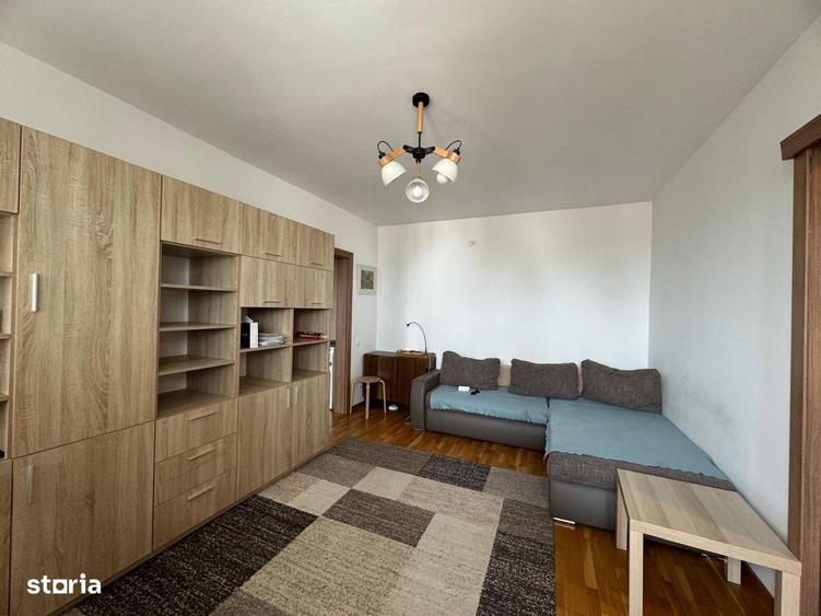 Apartament cu 2 camere semidecomandat în 1 Mai