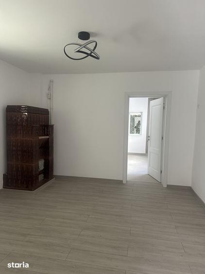 Casă cu 3 camere cu Teren 500 Mp în Central