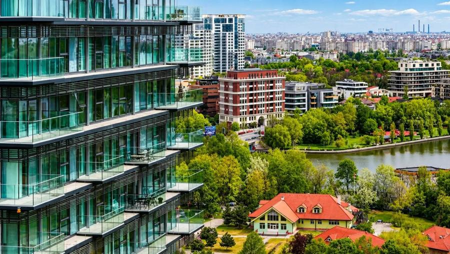 Apartament cu 4 camere decomandat în Floreasca
