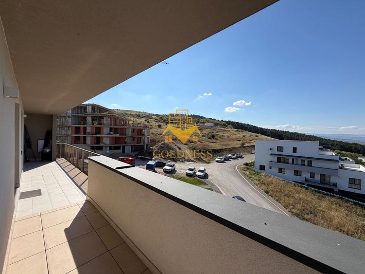 Apartament cu 3 camere semidecomandat în Central