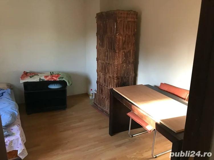 Casă cu 2 camere cu Teren 1345 Mp în Gorneni