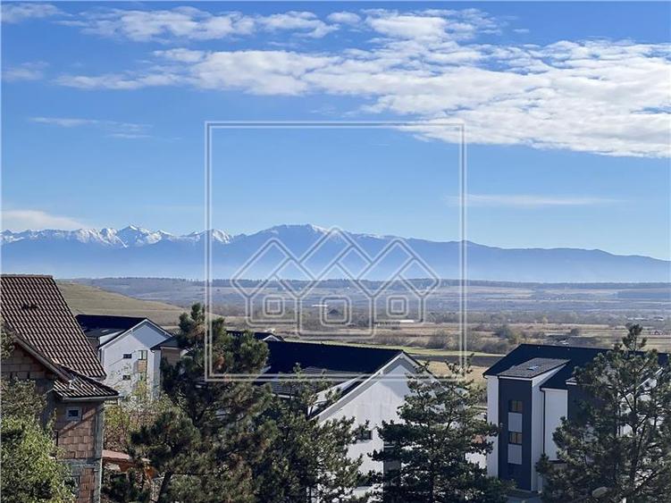 Penthouse cu 2 camere decomandat în Exterior Vest