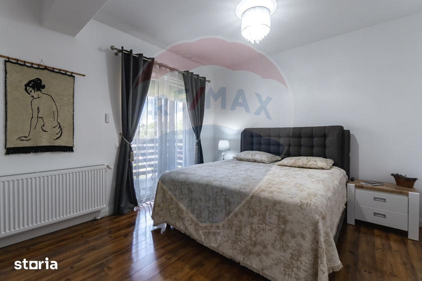 Casă cu 5 camere cu Teren 440 Mp în Bartolomeu