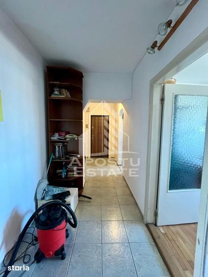 Apartament cu 4 camere decomandat în Fabric