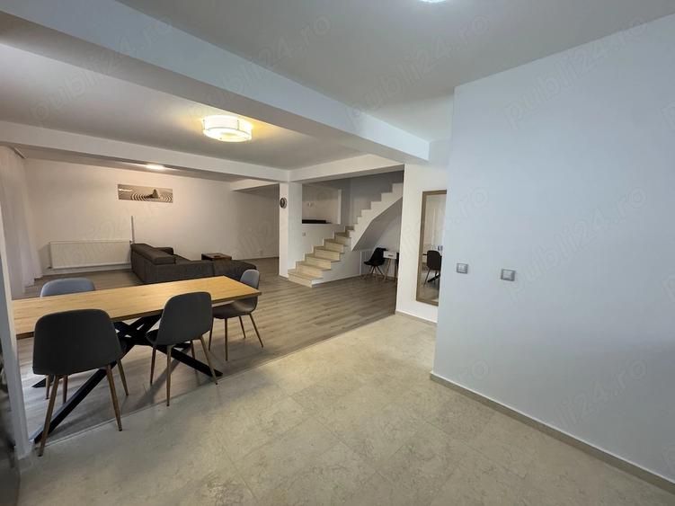 Casă cu Teren 200 Mp în 1 Decembrie