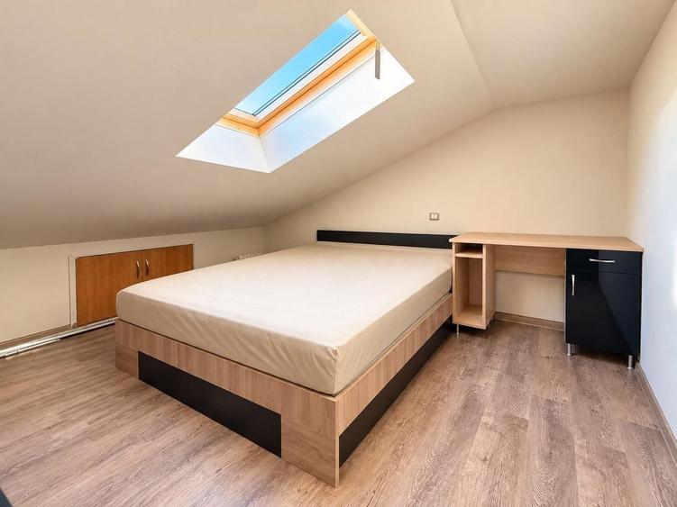 Apartament cu 3 camere decomandat, mobilat în Noua