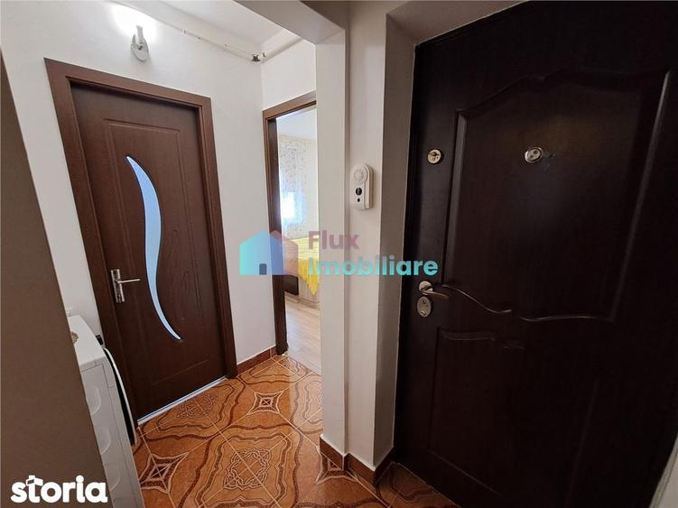 Apartament cu 2 camere decomandat în Precista